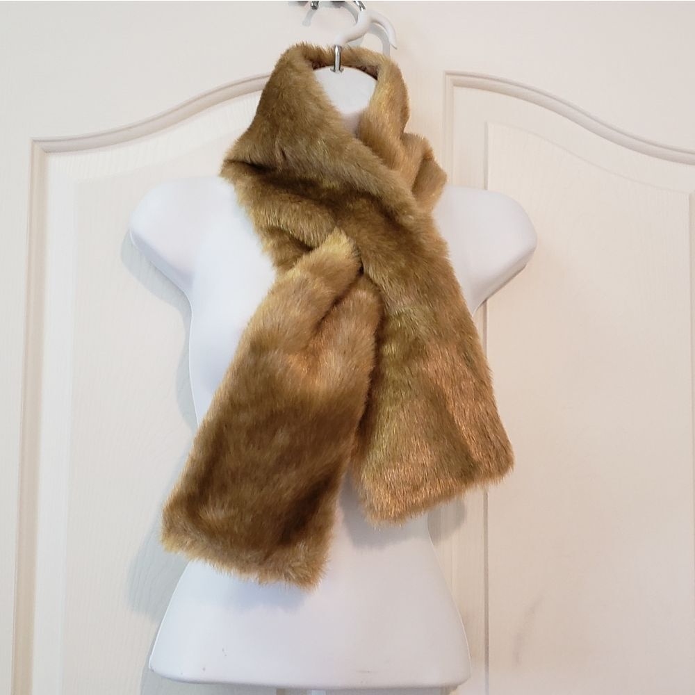 Westbound Faux Fur Scarf
